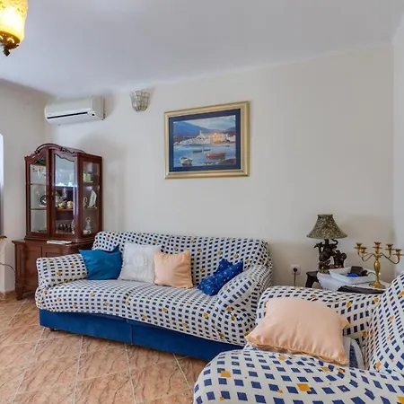 House Juliette 100m From The In On Losinj Island *