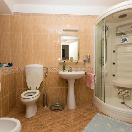 House Juliette 100m From The In On Losinj Island Сasa de vacaciones