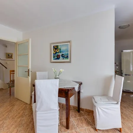 House Juliette 100m From The In On Losinj Island Сasa de vacaciones Nerezine
